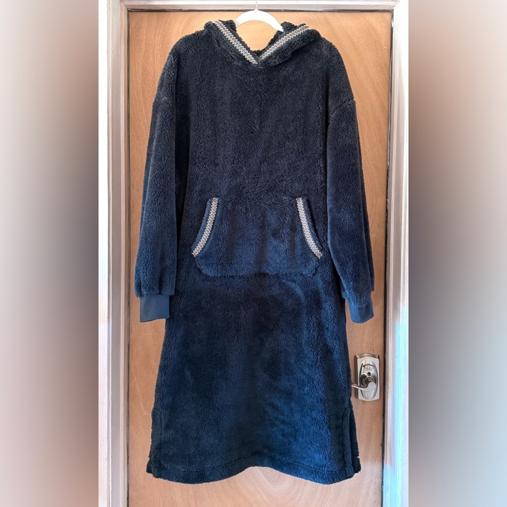 UGG UGGfluff Oversized Hoodie Black Plush Lounge All Gender S/M